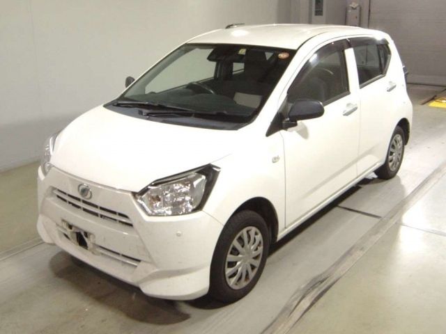 3027 Daihatsu Mira e s LA360S 2018 г. (TAA Tohoku)